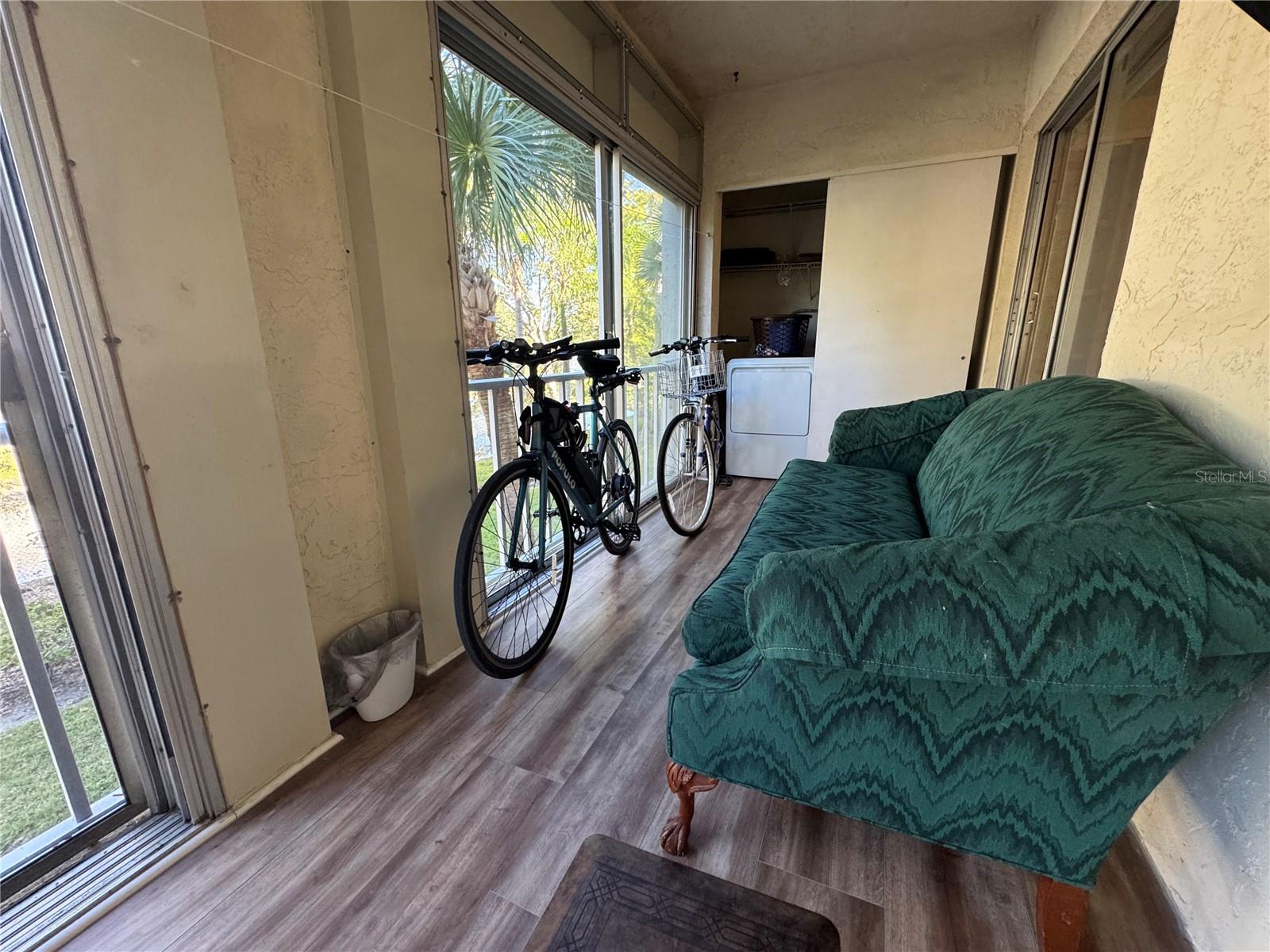 BAYSHORE ON THE LAKE APTS III SEC1 - Residential Lease