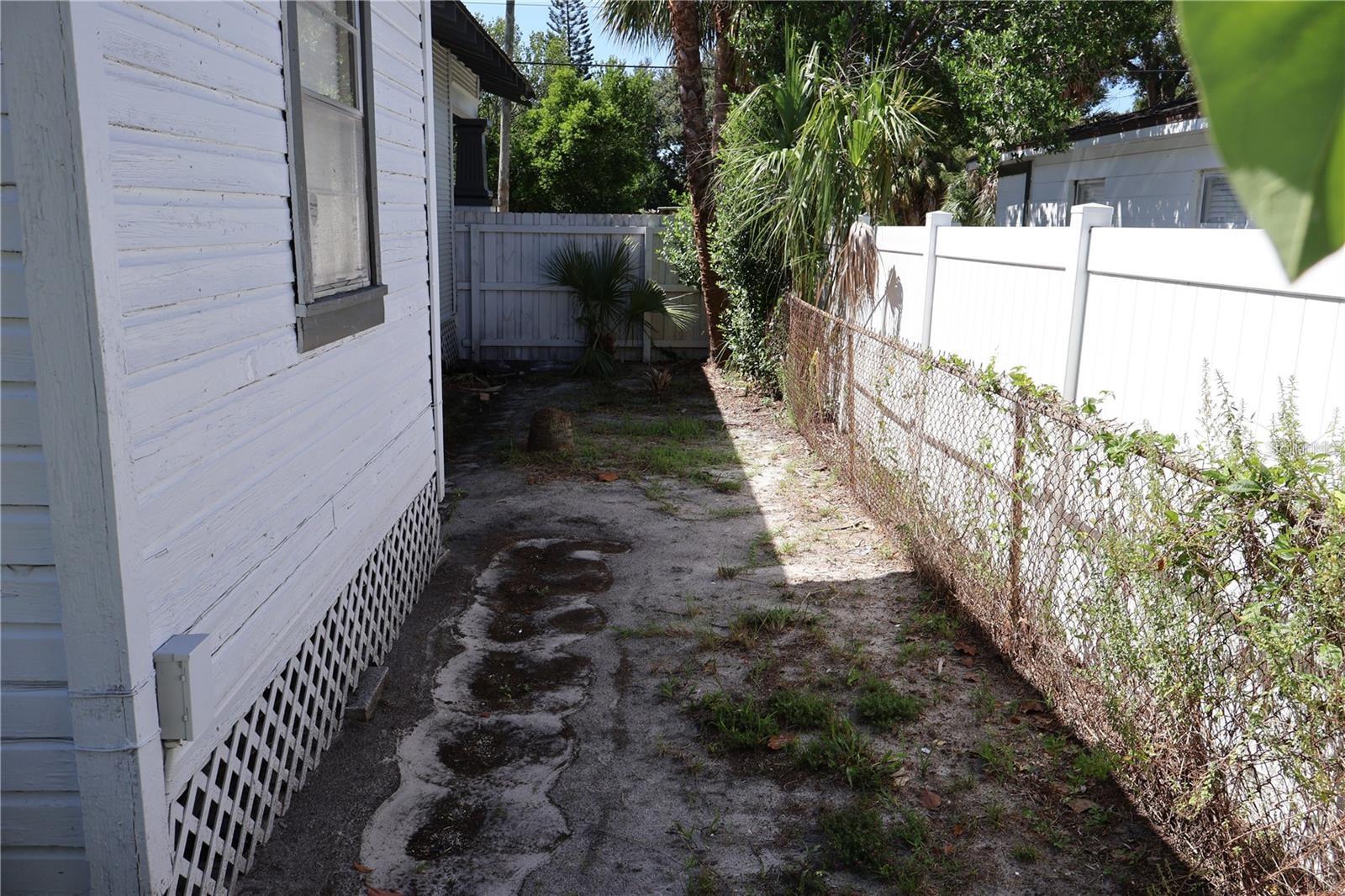 MAC FARLANES REV MAP OF ADD - Residential Lease