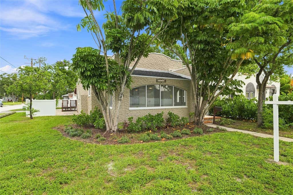 Photo of 4595 9th Avenue N, St Petersburg, FL 33713 (MLS # TB8541115)
