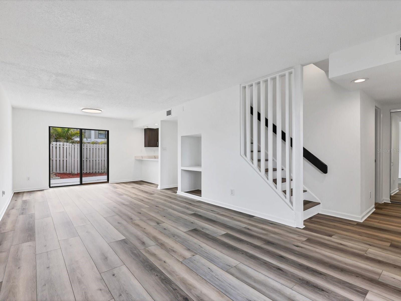 BENEVA RIDGE - Residential