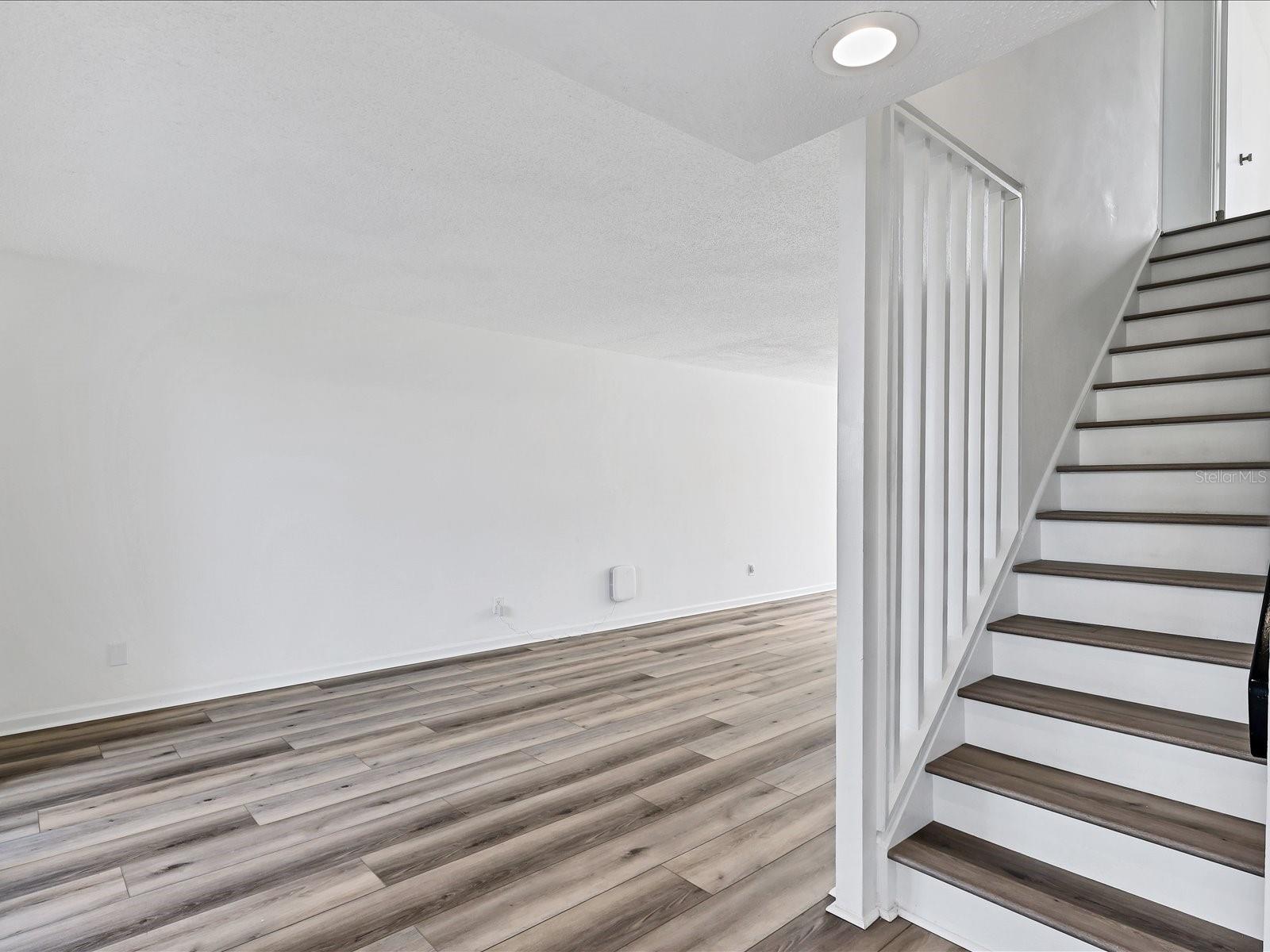 BENEVA RIDGE - Residential