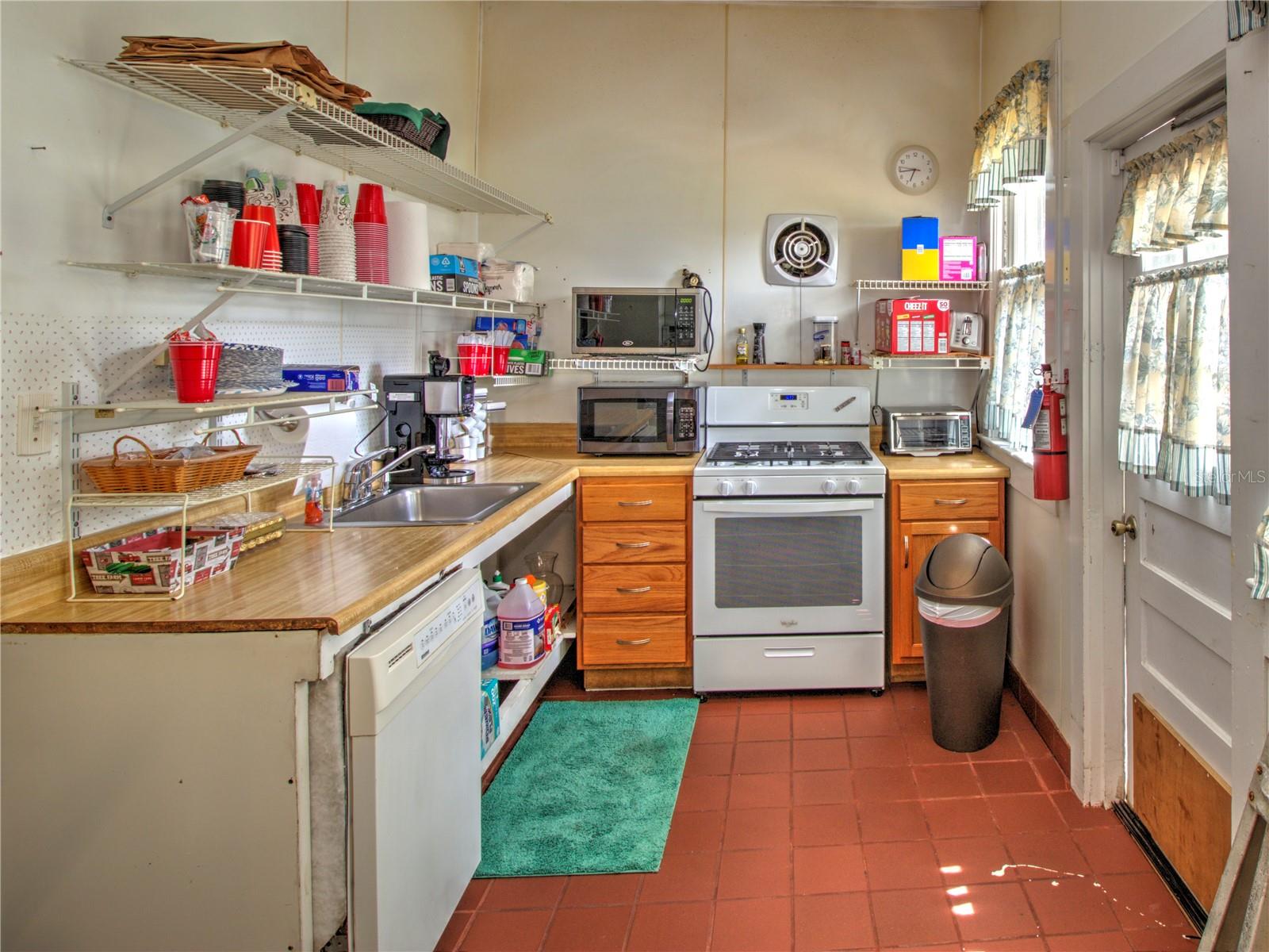 CALDWELLS ADD - Commercial Sale