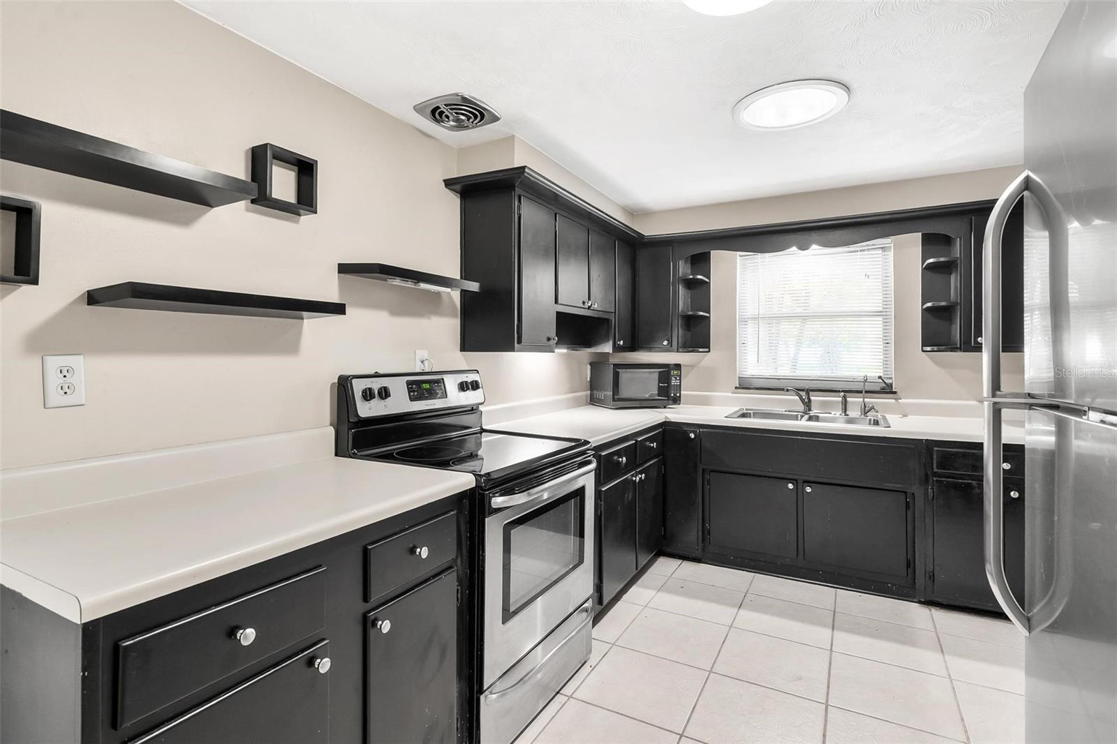 LAKE FOREST - Residential