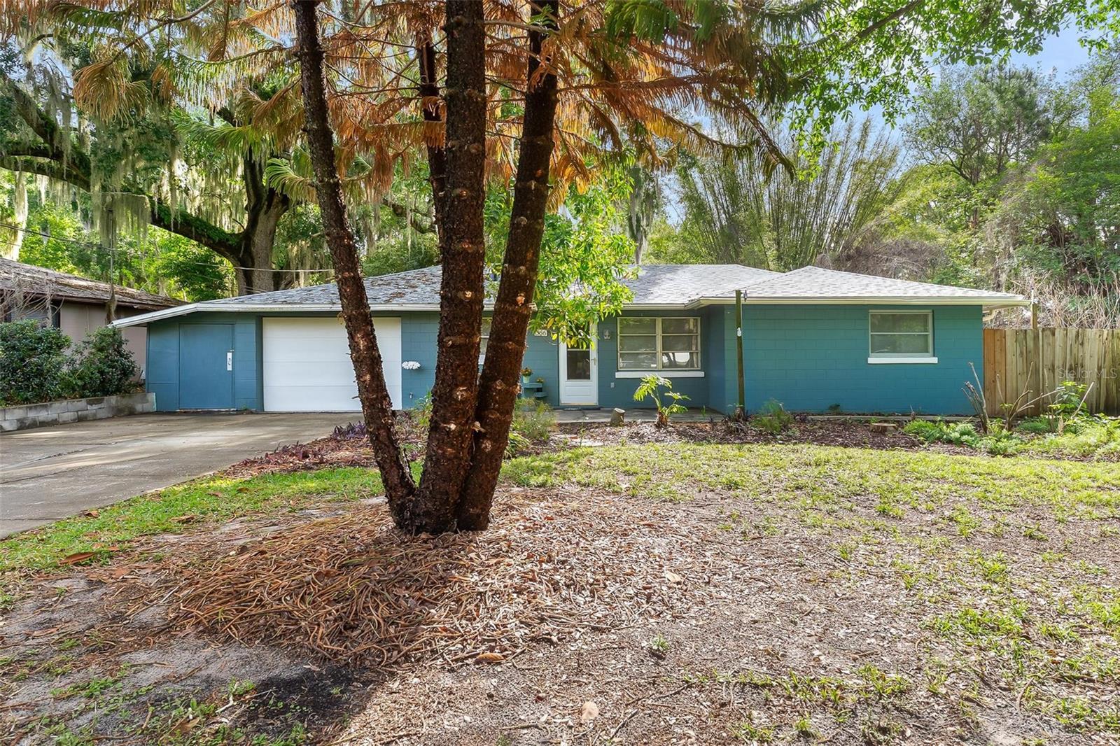 LAKE FOREST - Residential