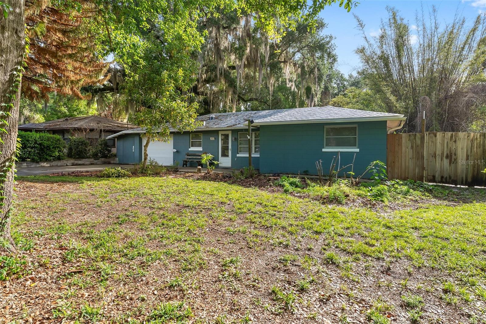 LAKE FOREST - Residential