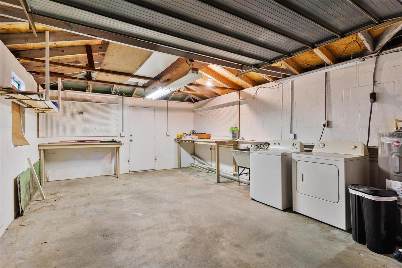 LAKE FOREST - Residential