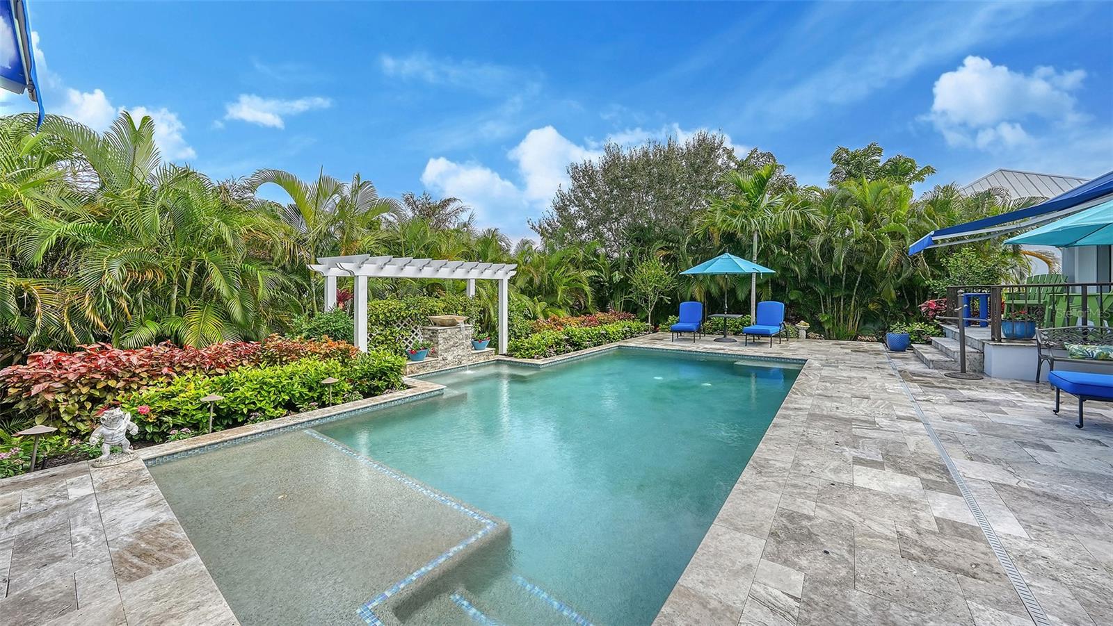 COLLIER WALKER - Residential