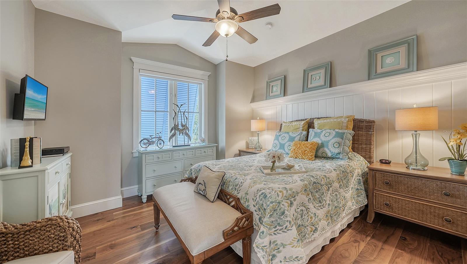 COLLIER WALKER - Residential