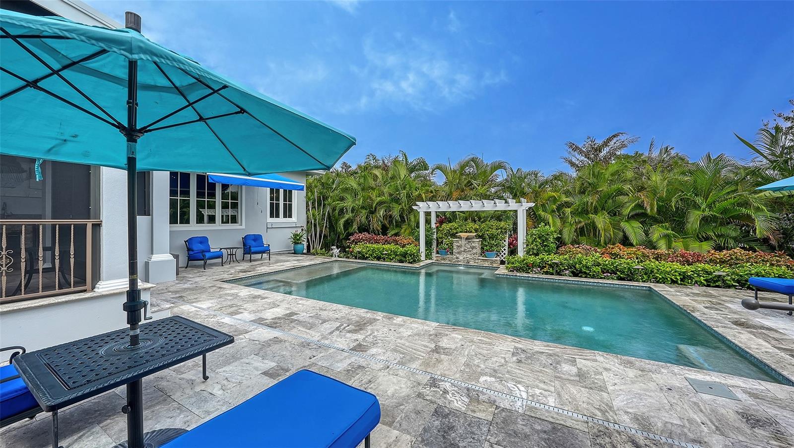 COLLIER WALKER - Residential