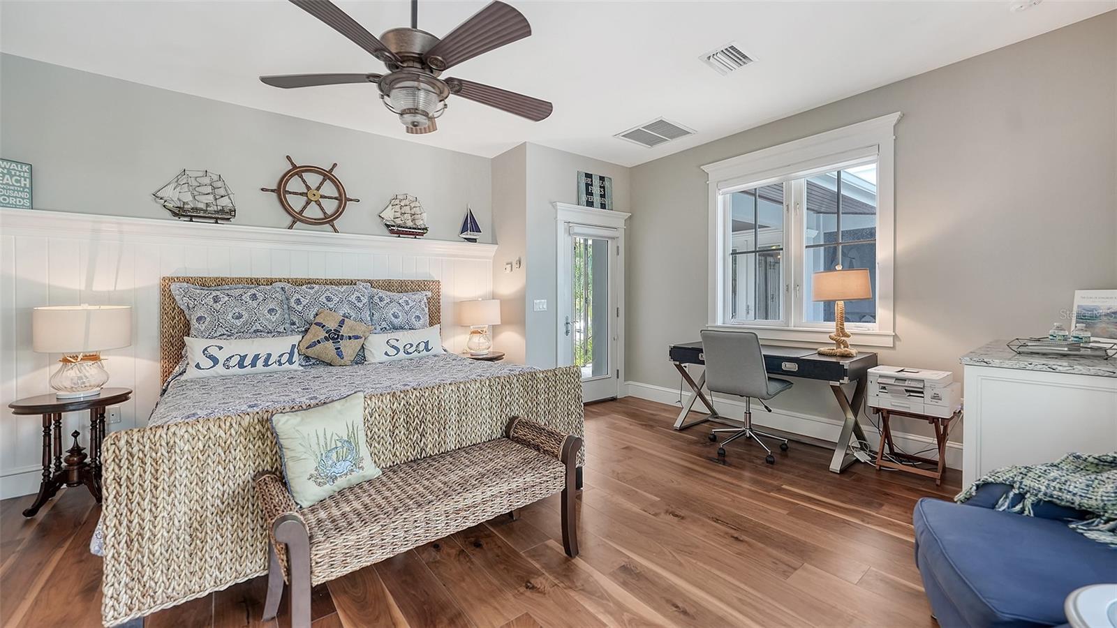 COLLIER WALKER - Residential