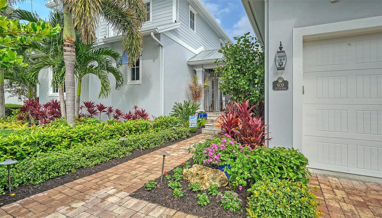 COLLIER WALKER - Residential