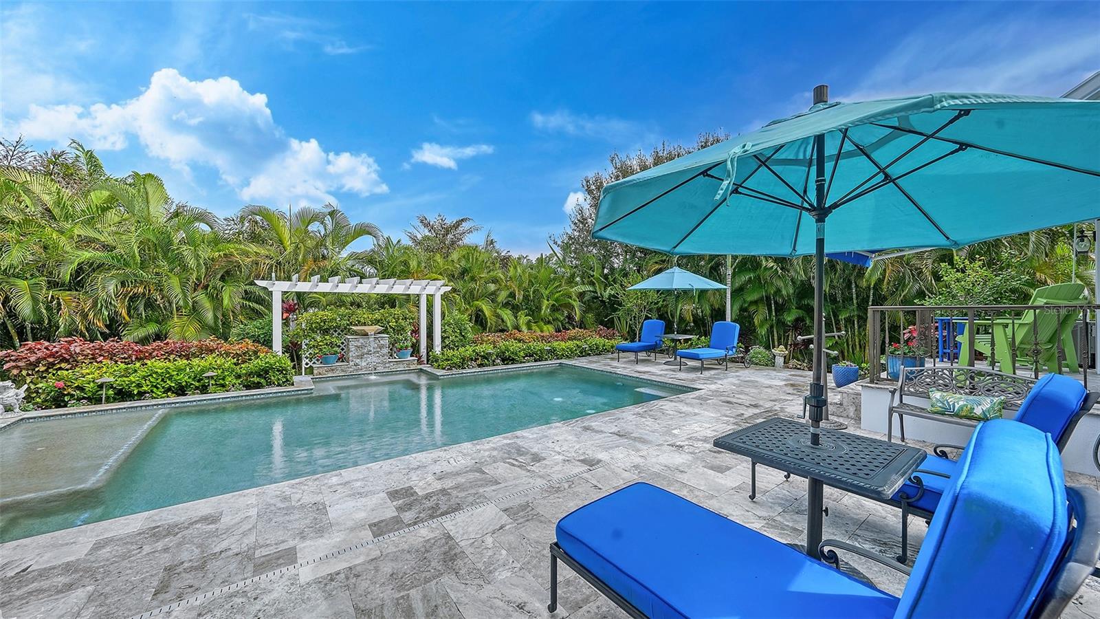 COLLIER WALKER - Residential