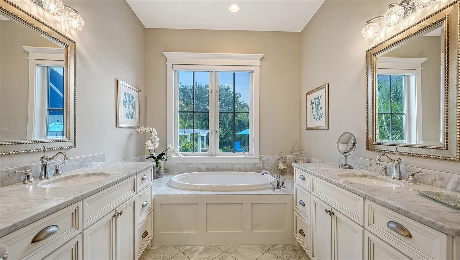 COLLIER WALKER - Residential