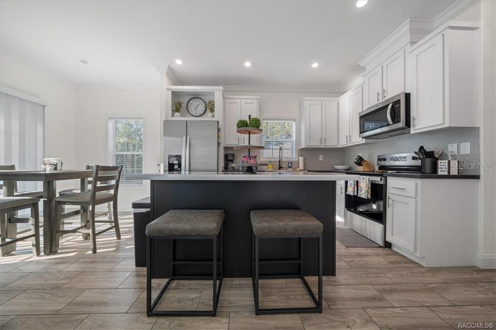 RIVER BEND UNIT 06 - Residential