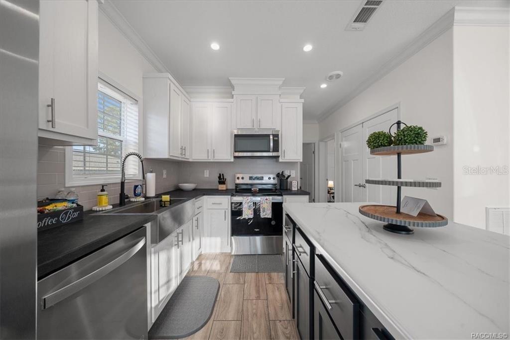 RIVER BEND UNIT 06 - Residential