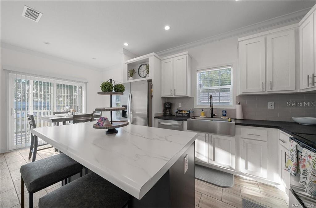 RIVER BEND UNIT 06 - Residential