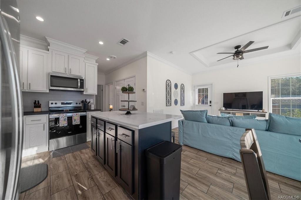 RIVER BEND UNIT 06 - Residential