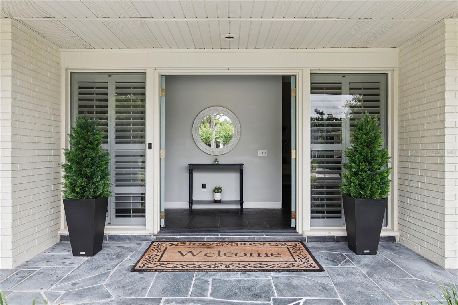 201 LIVE OAK LANE