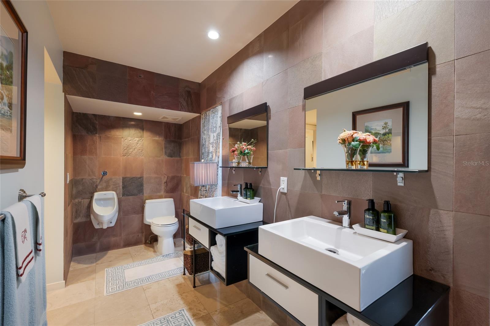 LAMBETH ACRES - Residential