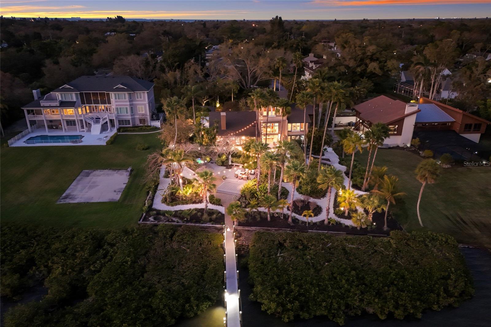 LAMBETH ACRES - Residential