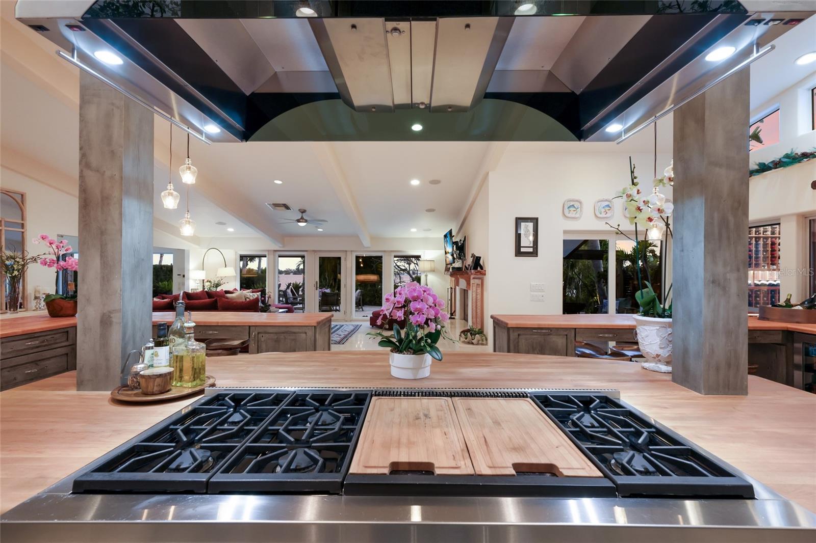 LAMBETH ACRES - Residential