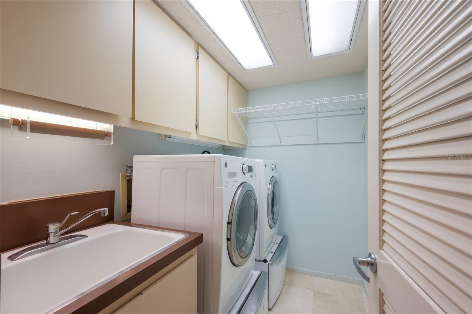 LAMBETH ACRES - Residential