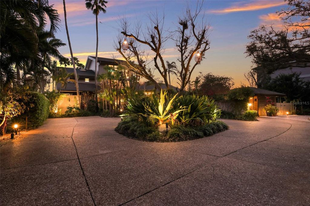 Photo of 608 87th Street Court NW, Bradenton, FL 34209 (MLS # A4684839)