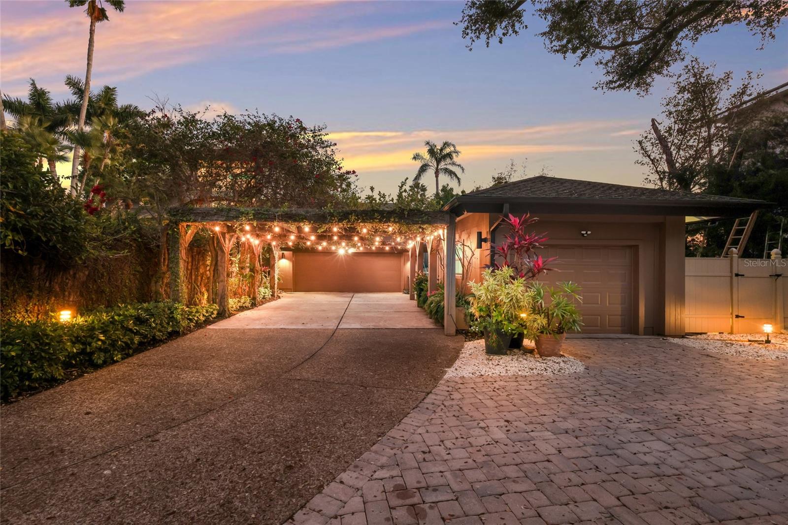 LAMBETH ACRES - Residential