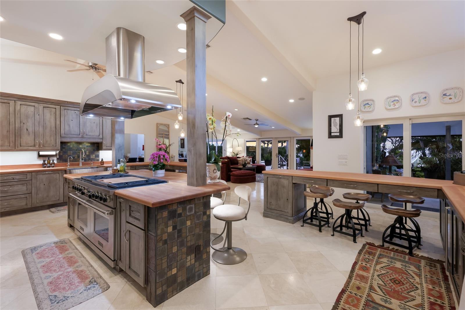 LAMBETH ACRES - Residential