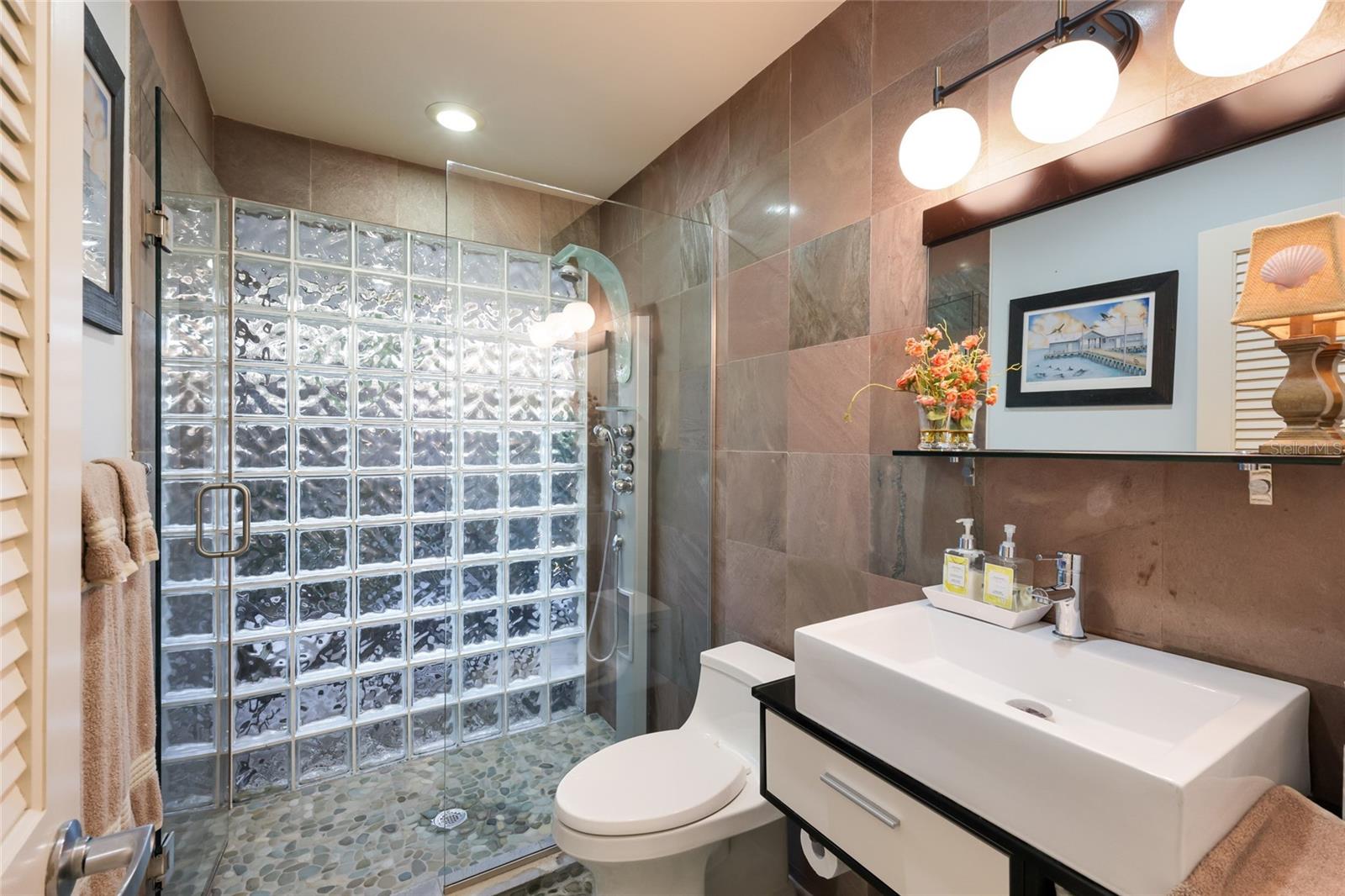 LAMBETH ACRES - Residential