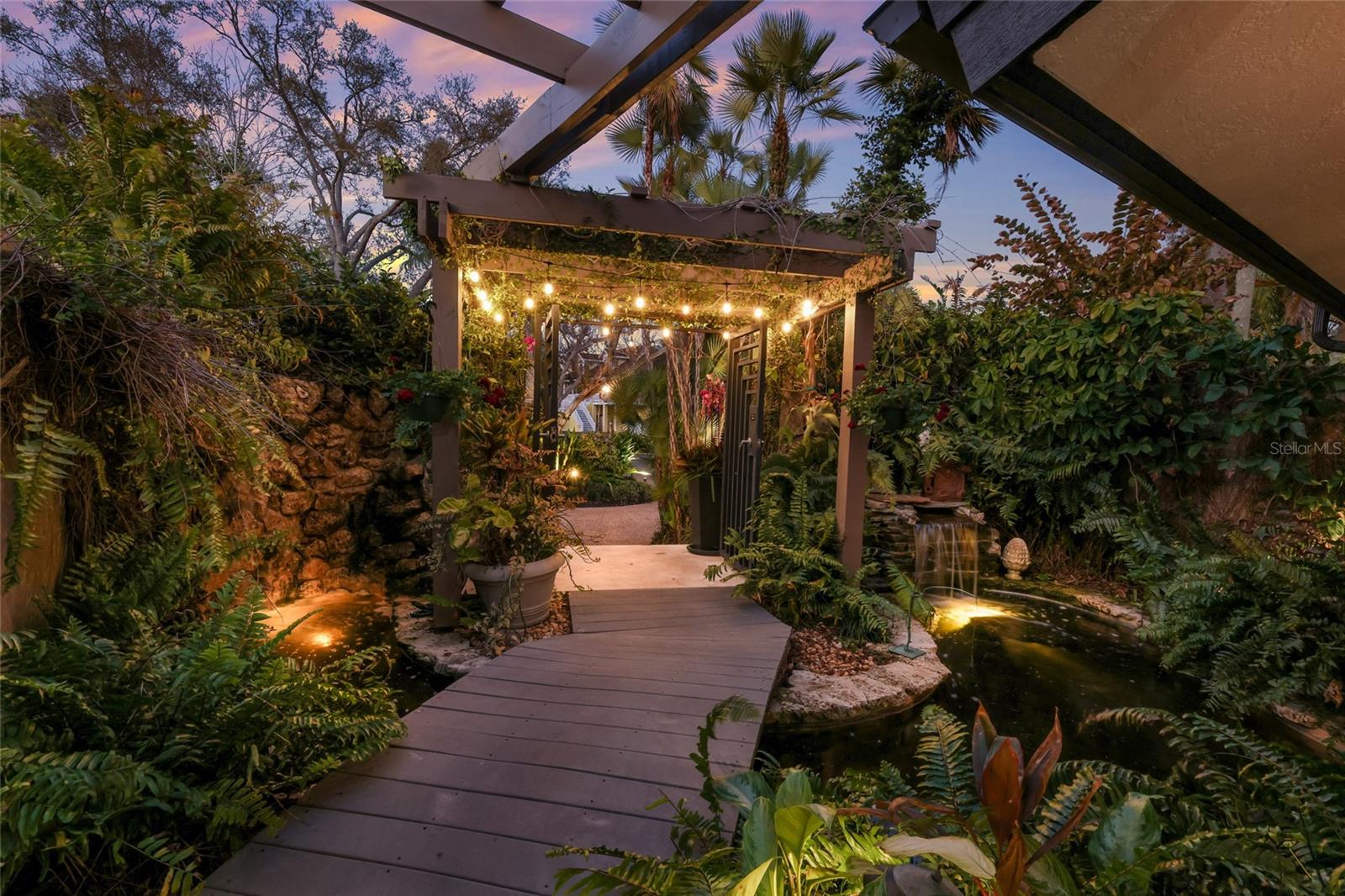 LAMBETH ACRES - Residential