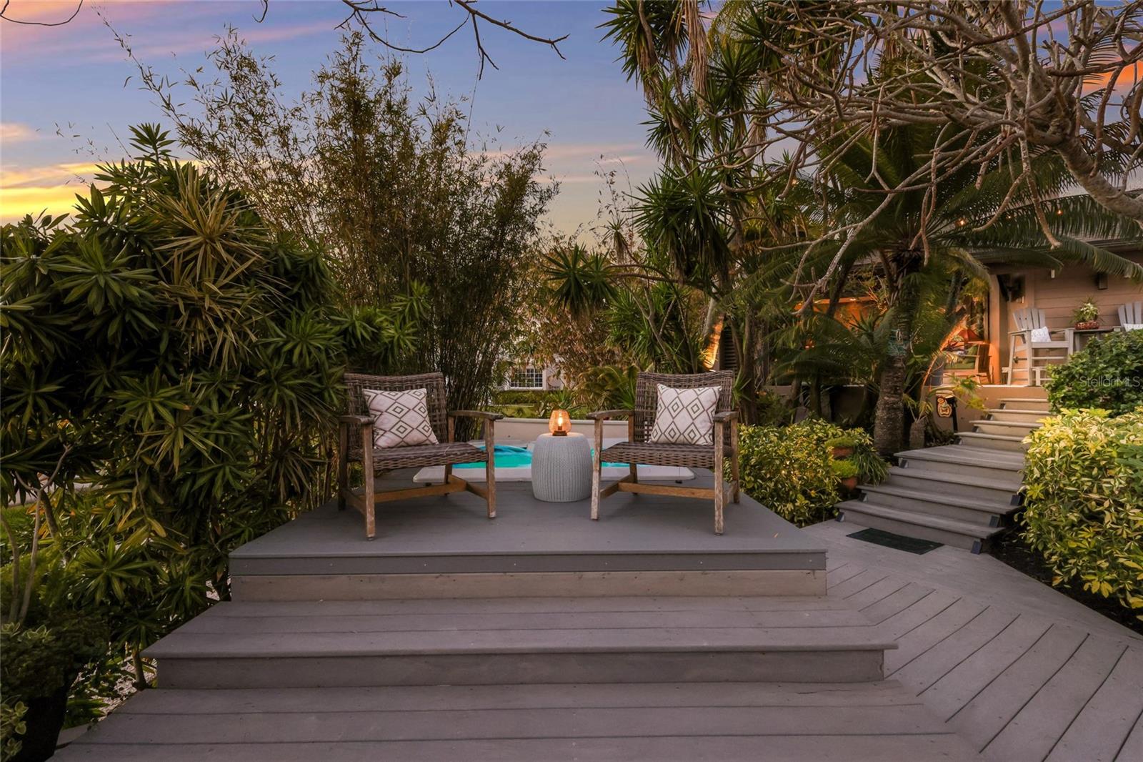 LAMBETH ACRES - Residential