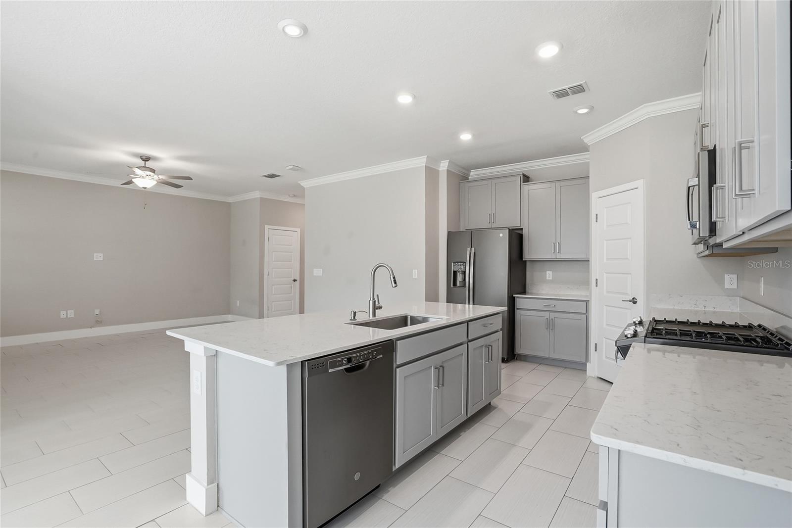 MITCHELL 54 WEST PH 2 - Residential