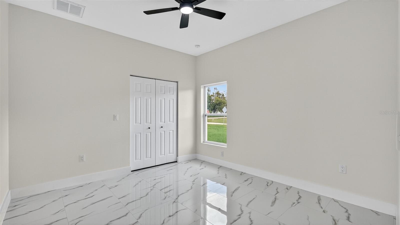 ROYAL HIGHLANDS - Residential
