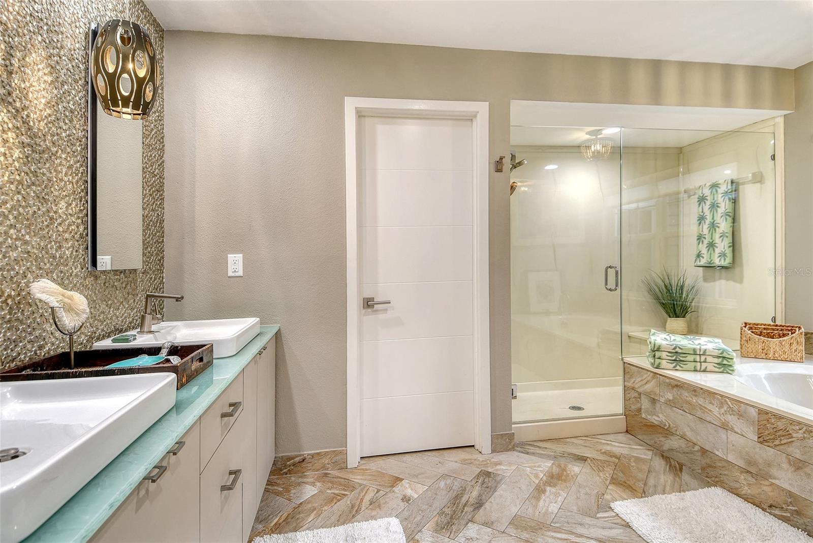 WINDING OAKS - Residential