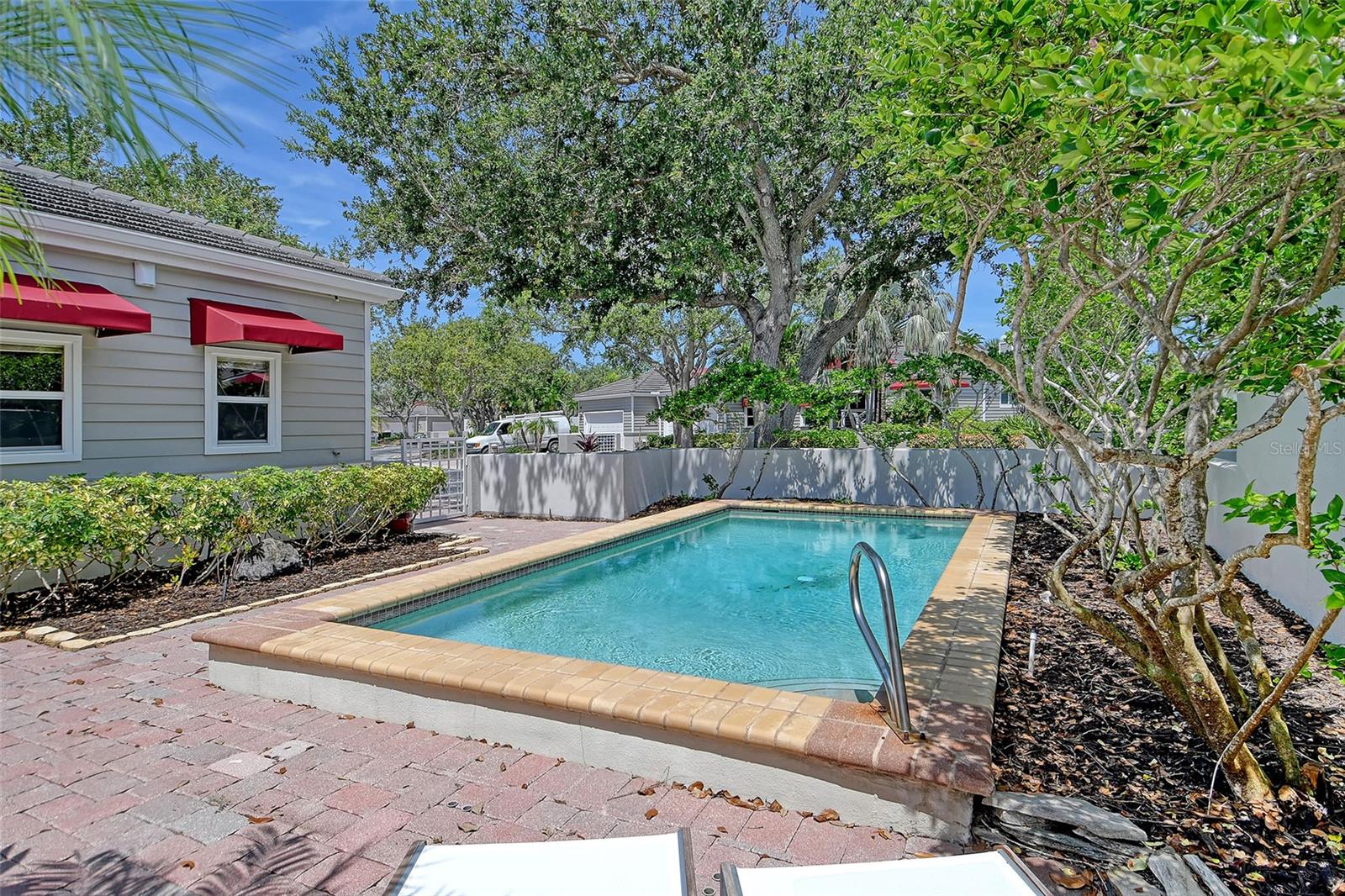 WINDING OAKS - Residential