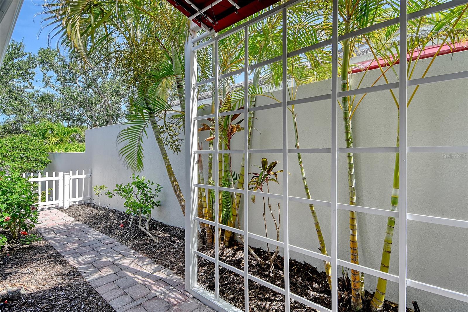 WINDING OAKS - Residential