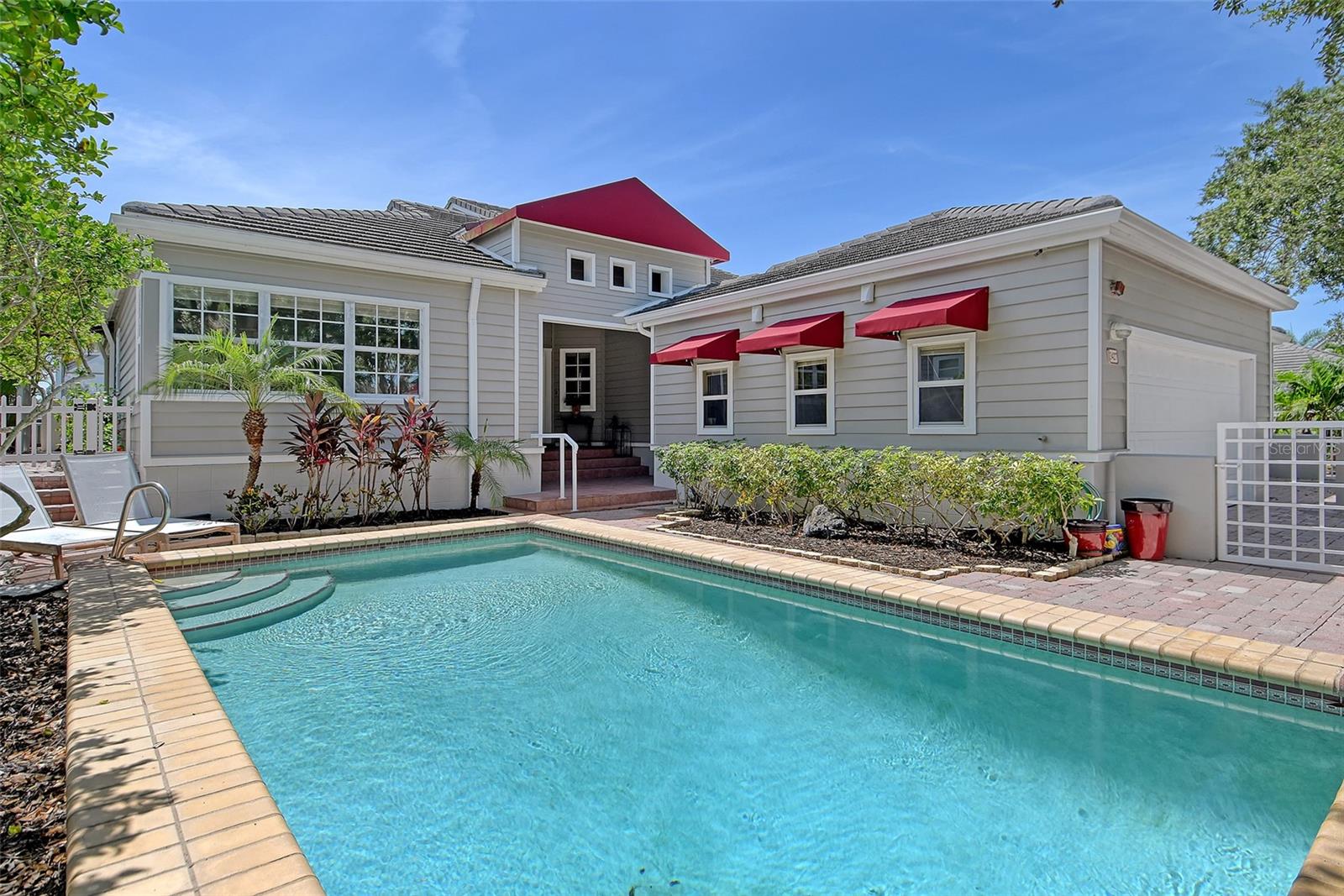 WINDING OAKS - Residential