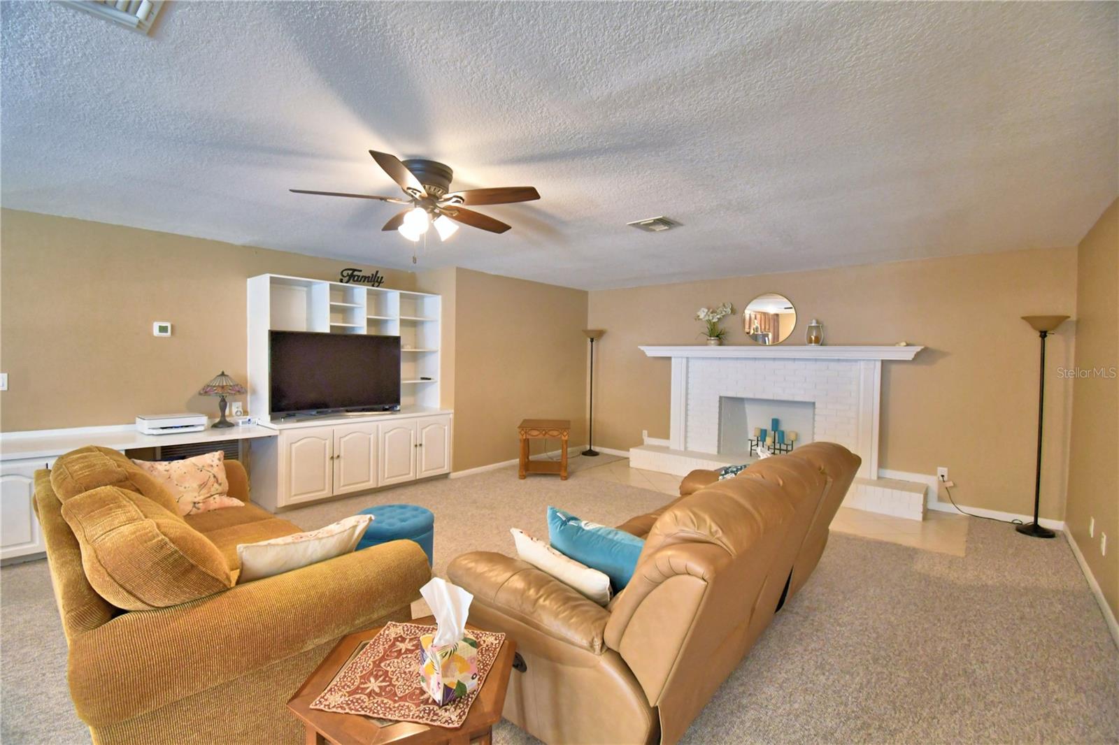 LAKE THOMAS WOODS - Residential