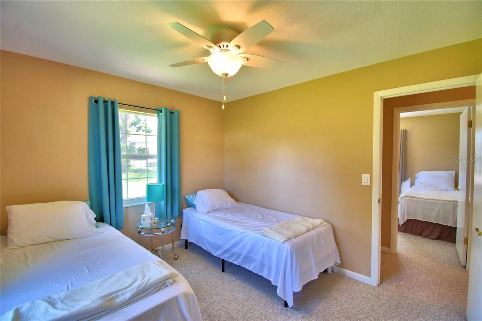 LAKE THOMAS WOODS - Residential