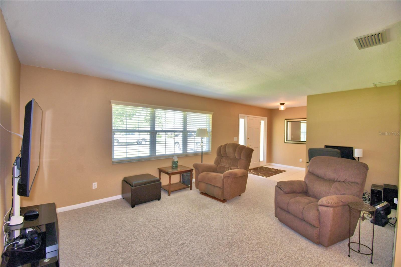 LAKE THOMAS WOODS - Residential