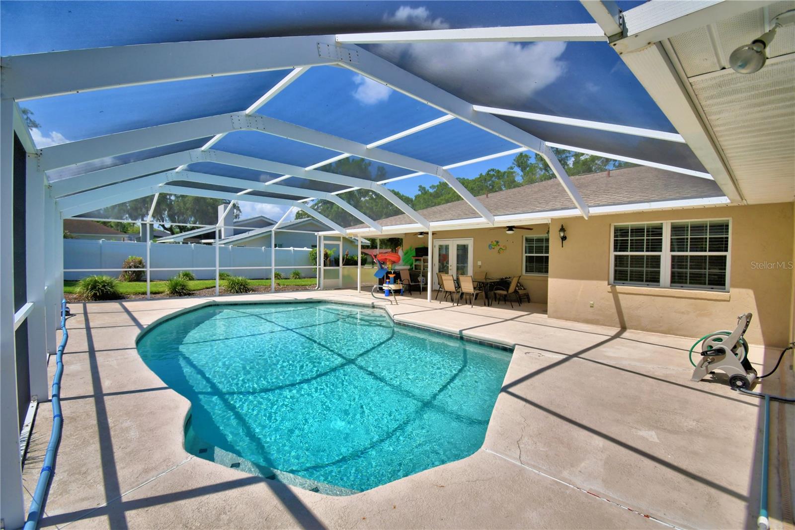 LAKE THOMAS WOODS - Residential