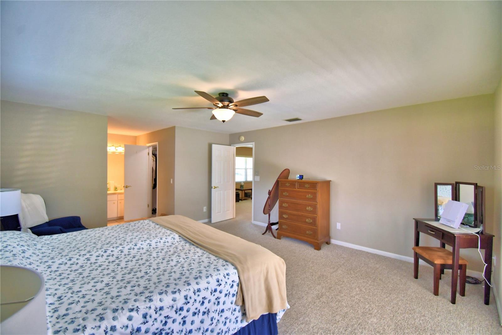 LAKE THOMAS WOODS - Residential