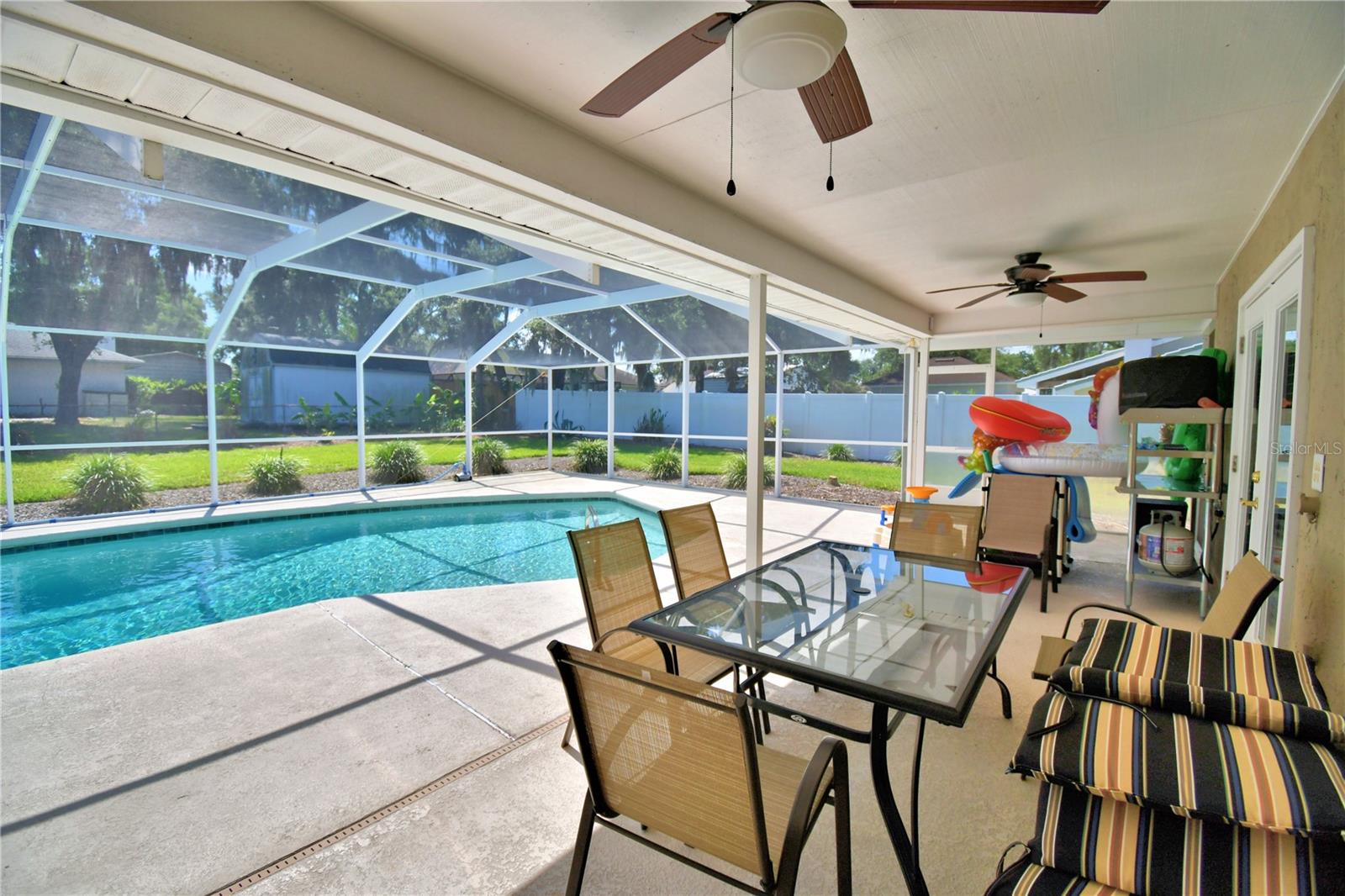 LAKE THOMAS WOODS - Residential
