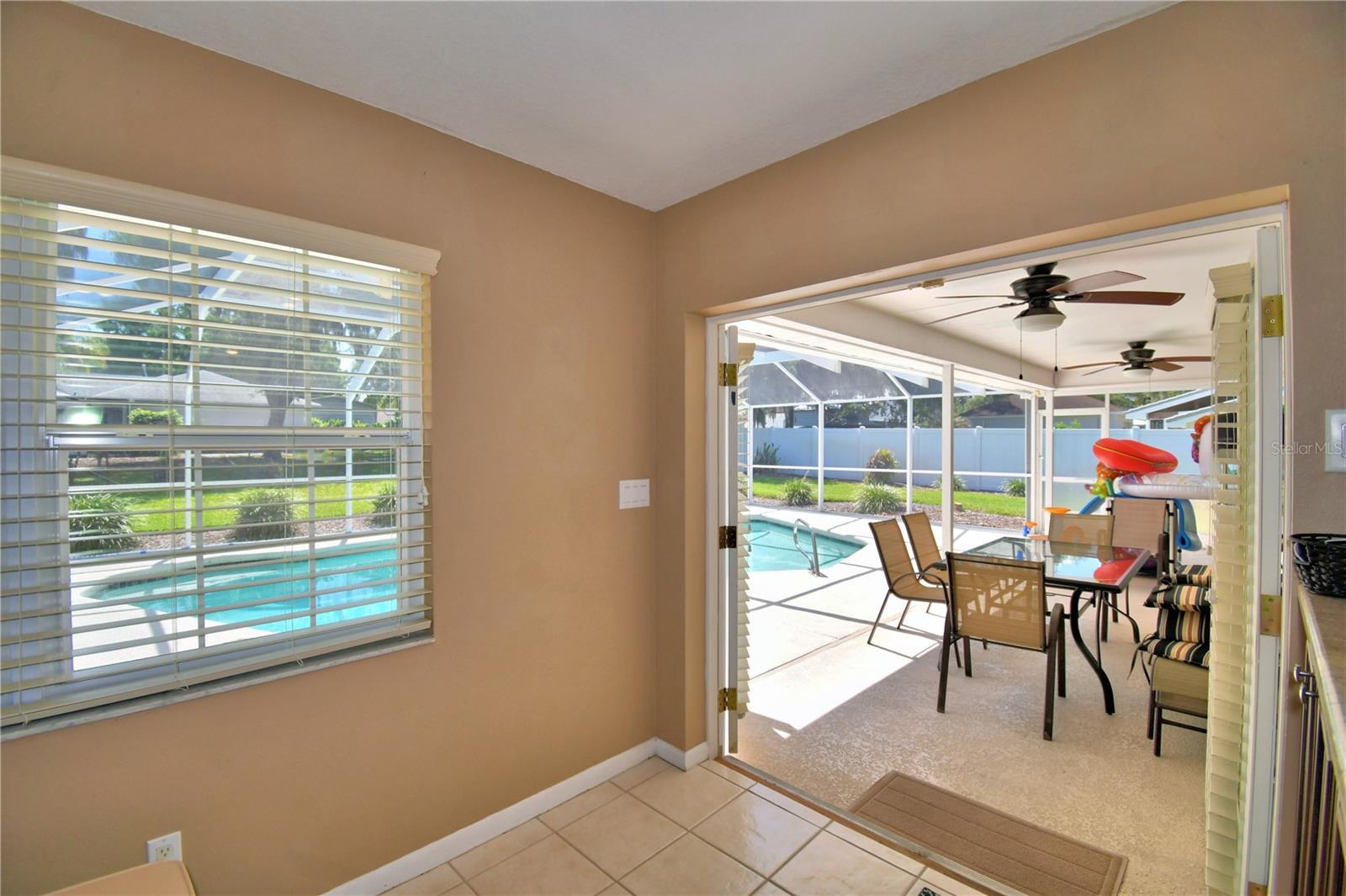LAKE THOMAS WOODS - Residential