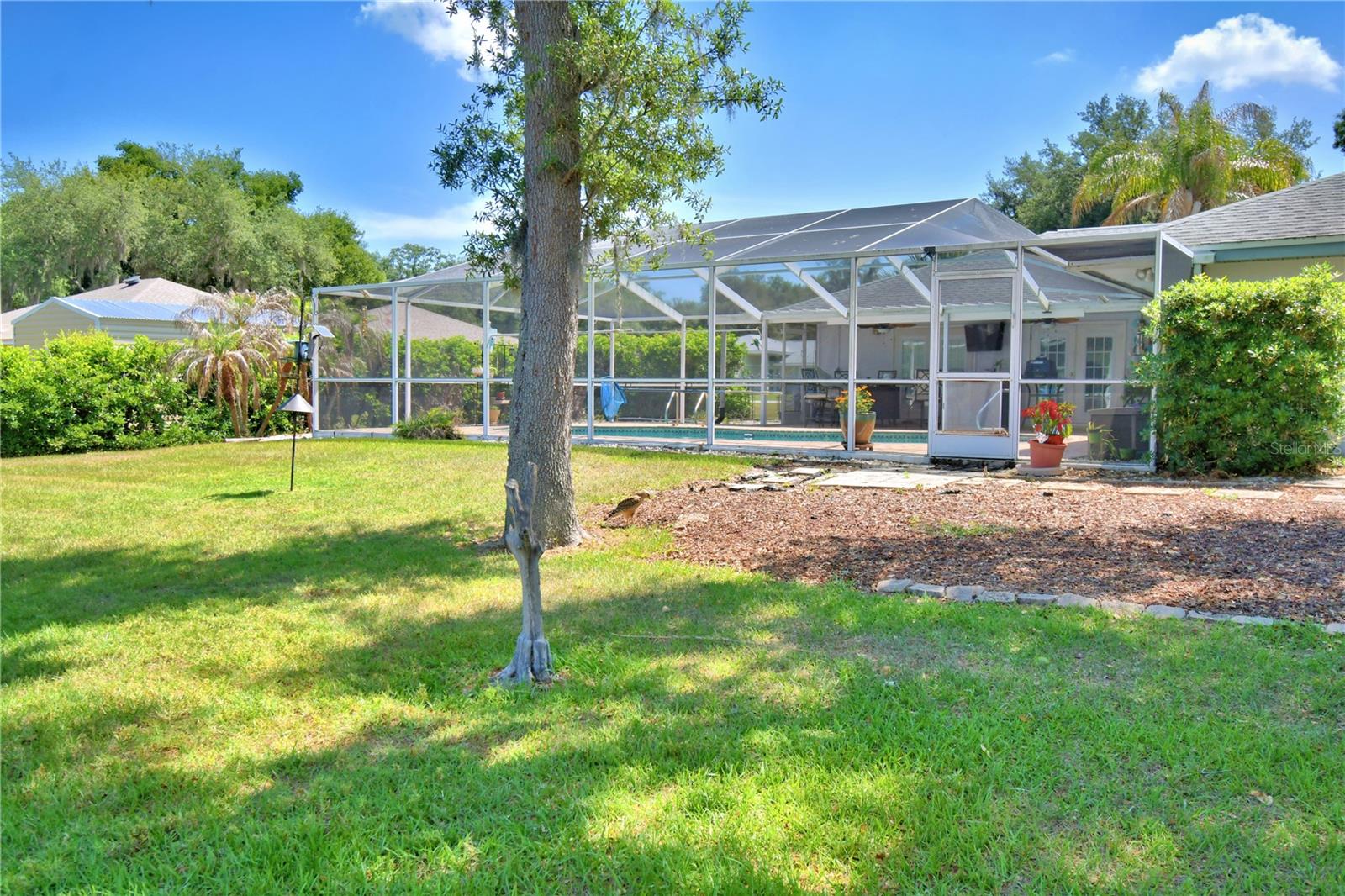 LAKE THOMAS WOODS - Residential