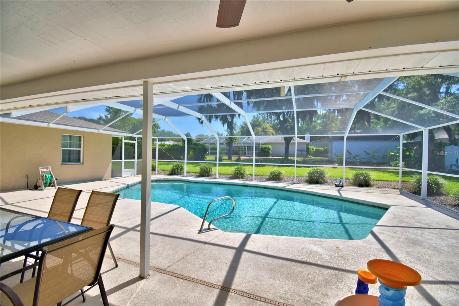 LAKE THOMAS WOODS - Residential