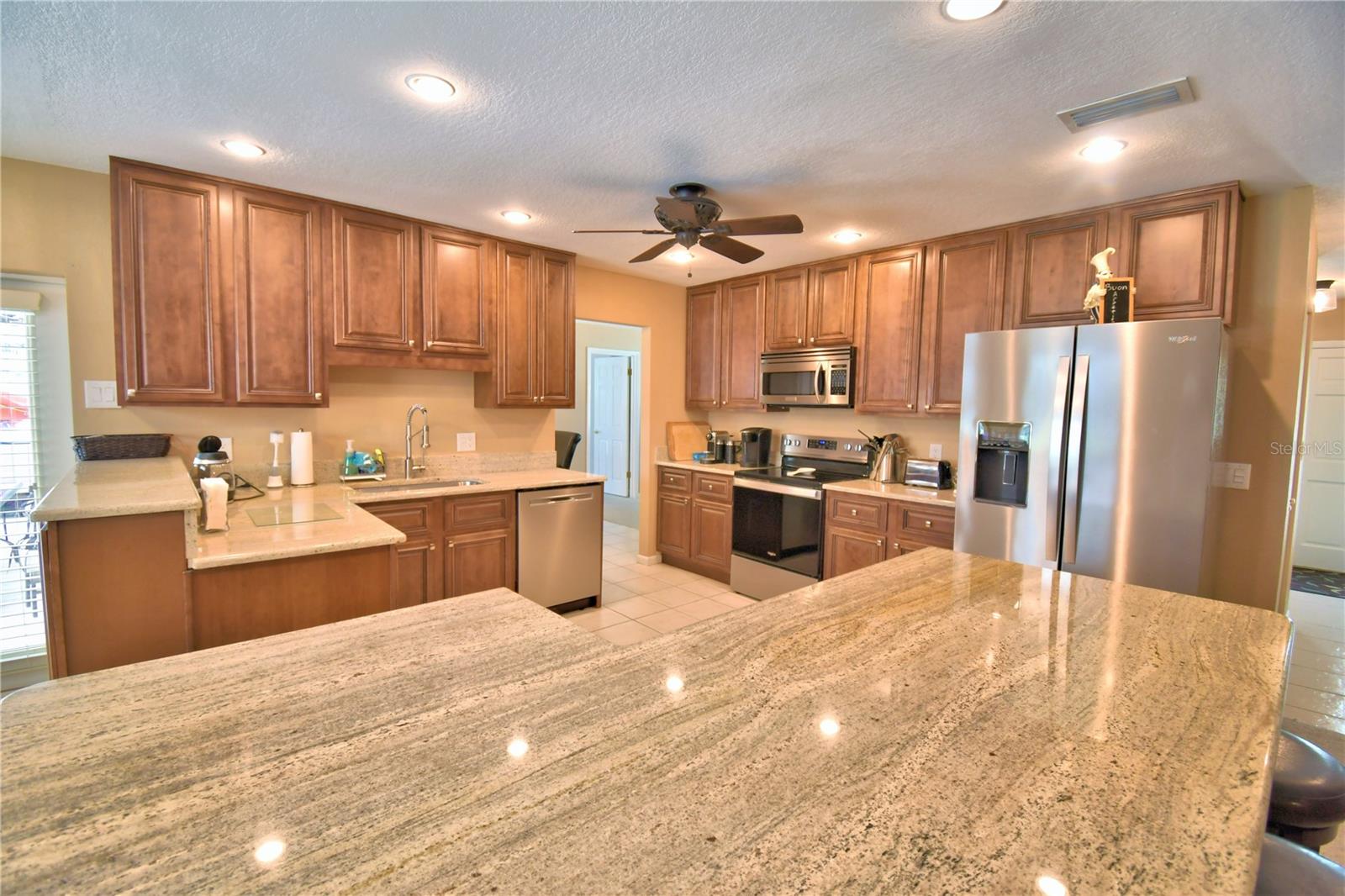 LAKE THOMAS WOODS - Residential