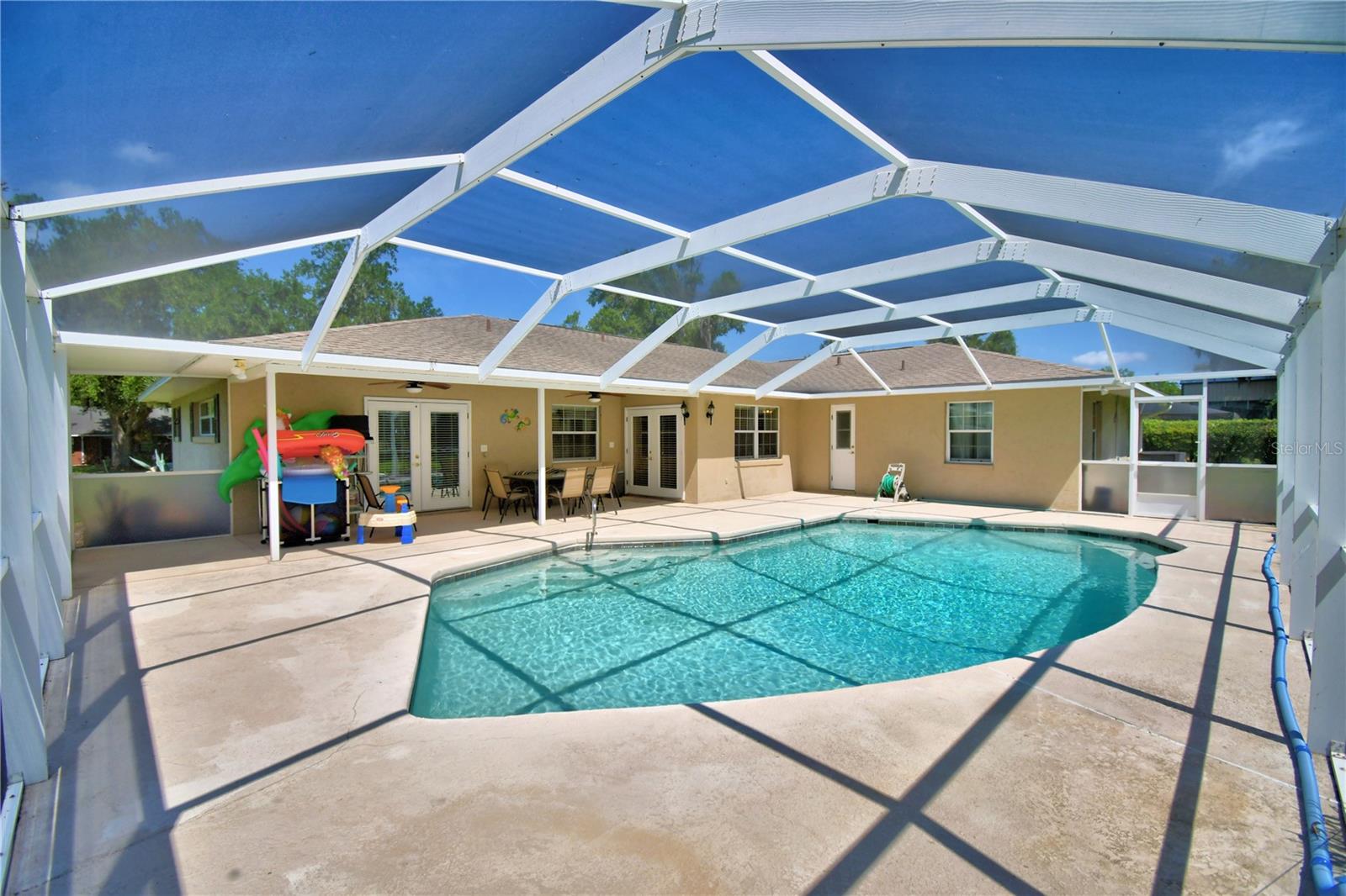 LAKE THOMAS WOODS - Residential