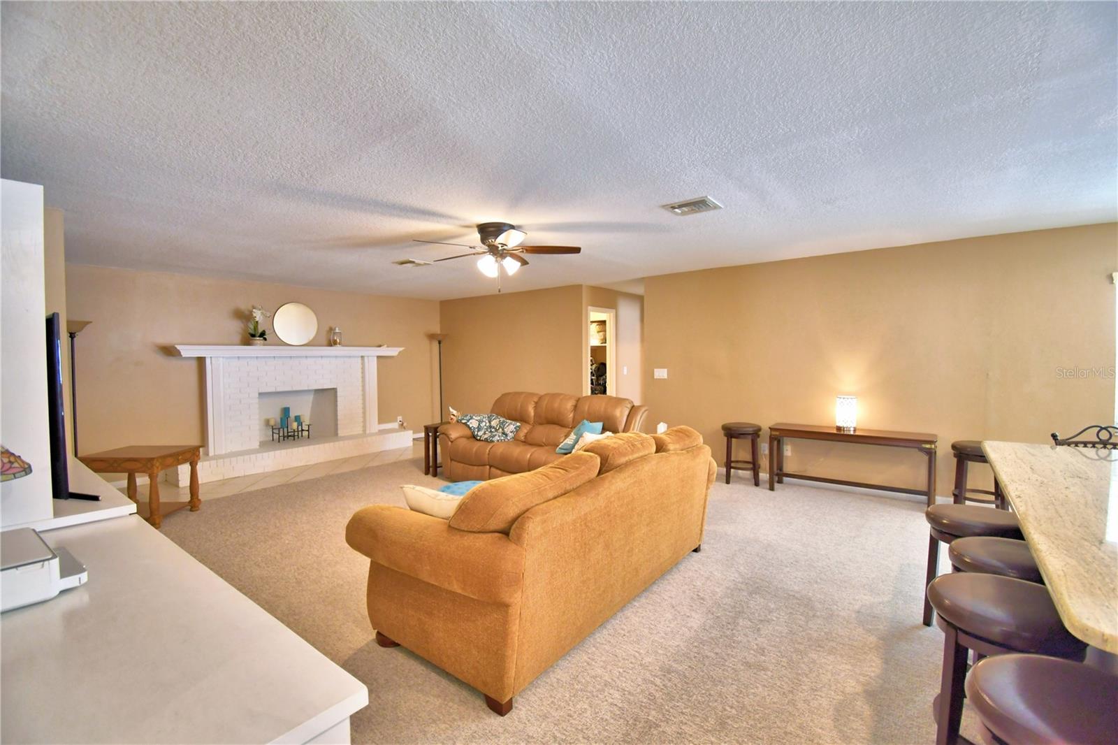 LAKE THOMAS WOODS - Residential